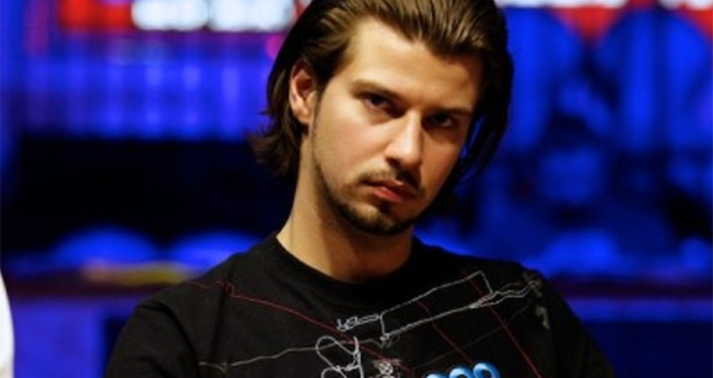 Pokkeripettustega tegelenud endine 888poker'i sponsormängija Darren Woods mõisteti vangi