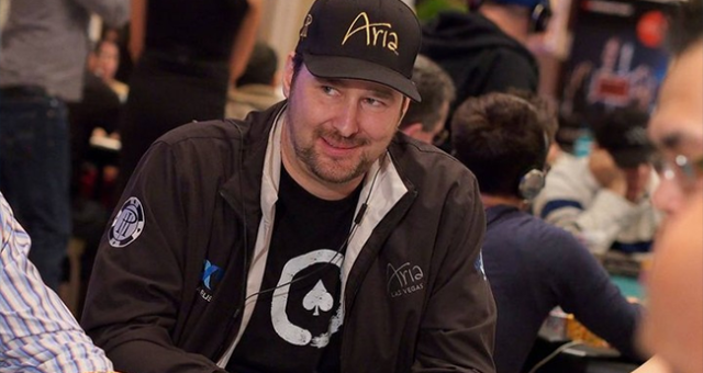 Phil Hellmuth coachib November Nine'i väiksema stäkiga mängijat Federico Butteroni't